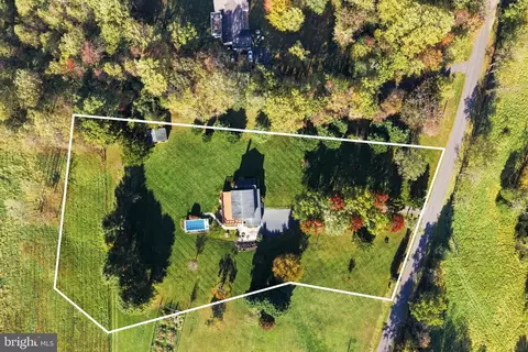 View/Area - 479 Round Hill Rd, Boston, VA 22713 photo 6 of 6