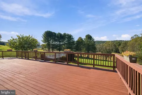 Exterior - 479 Round Hill Rd, Boston, VA 22713 photo 7 of 13