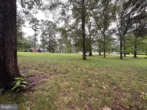 14 East Jefferson Avenue, Warsaw, VA 22572