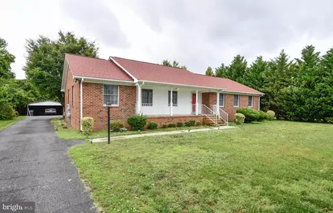 16 Freedom Way, Warsaw, VA 22572