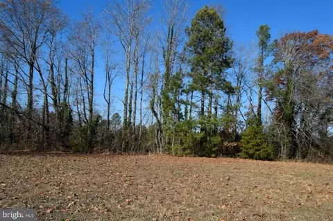 0000 Mulberry Rd, Farnham, VA 22460