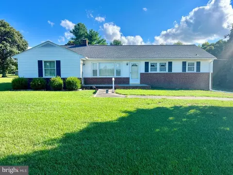 1502 Totuskey Church Rd, Warsaw, VA 22572