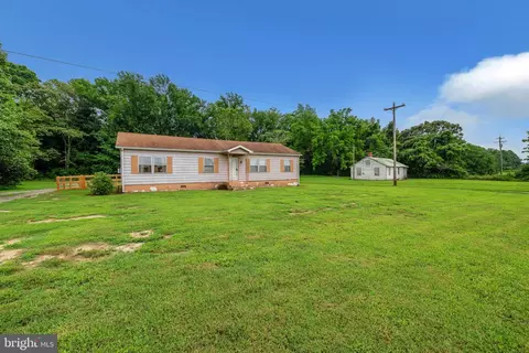 2483 Folly Neck Rd, Warsaw, VA 22572