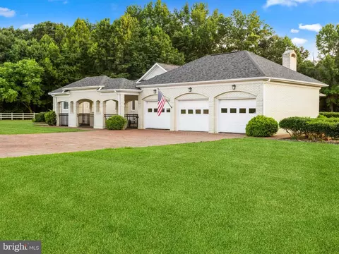 3906 Sharps Rd, Warsaw, VA 22572