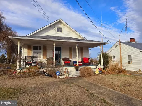 89 Belle Ville Ln, Warsaw, VA 22572