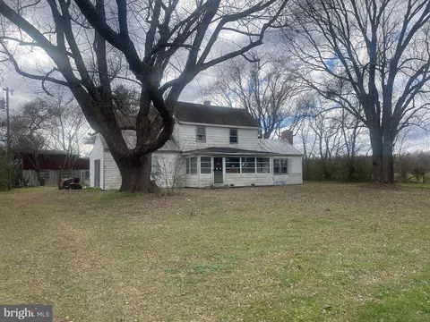 1929 Rich Neck Rd, Warsaw, VA 22572