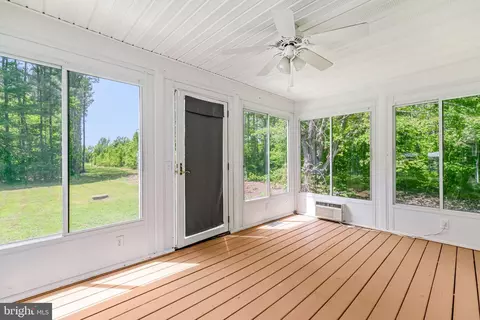 Exterior - 868 Simonson Rd, Farnham, VA 22460 photo 3 of 3