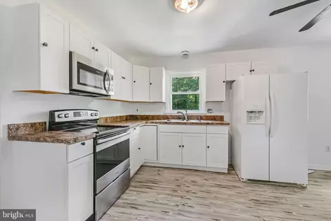 Kitchen - 868 Simonson Rd, Farnham, VA 22460 photo 1 of 1
