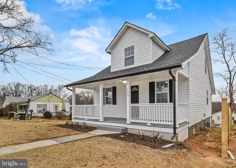 2009 3rd St, Staunton, VA 24401