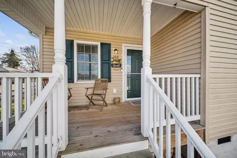 102 W Liberty St, Staunton, VA 24401