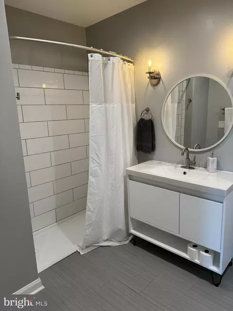 Bath - 23 E Beverley St, Staunton, VA 24401 photo 2 of 10