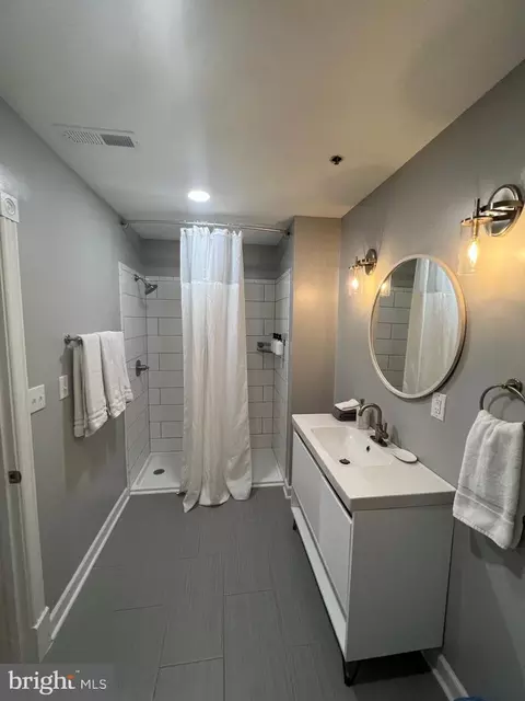 Bath - 23 E Beverley St, Staunton, VA 24401 photo 5 of 10