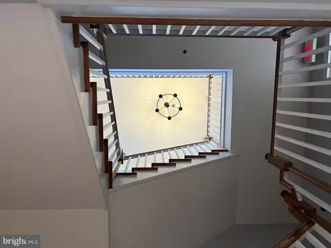 Entry Way - 23 E Beverley St, Staunton, VA 24401 photo 2 of 2