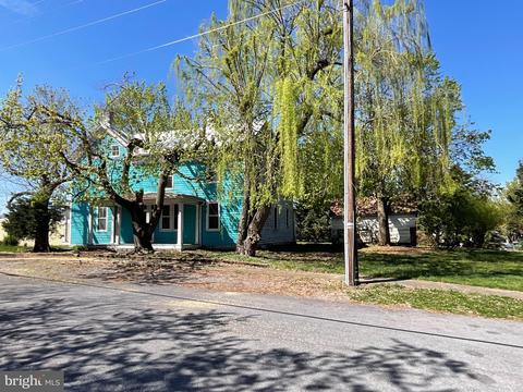 100 Railroad Ave, Edinburg, VA 22824