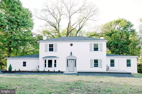 212 N Lee St, Woodstock, VA 22664
