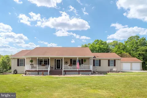 35 Mason Rd, Maurertown, VA 22644