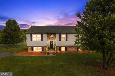 192 Greenleaf Rd, Strasburg, VA 22657