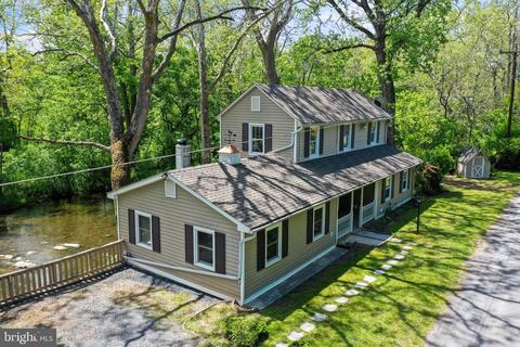 37 Corner Rd, Edinburg, VA 22824