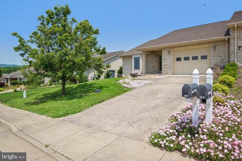136 Maynard Ln, Strasburg, VA 22657