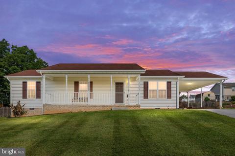 931 Seldon Dr, Strasburg, VA 22657