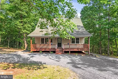 163 Lee Ct, Basye, VA 22810