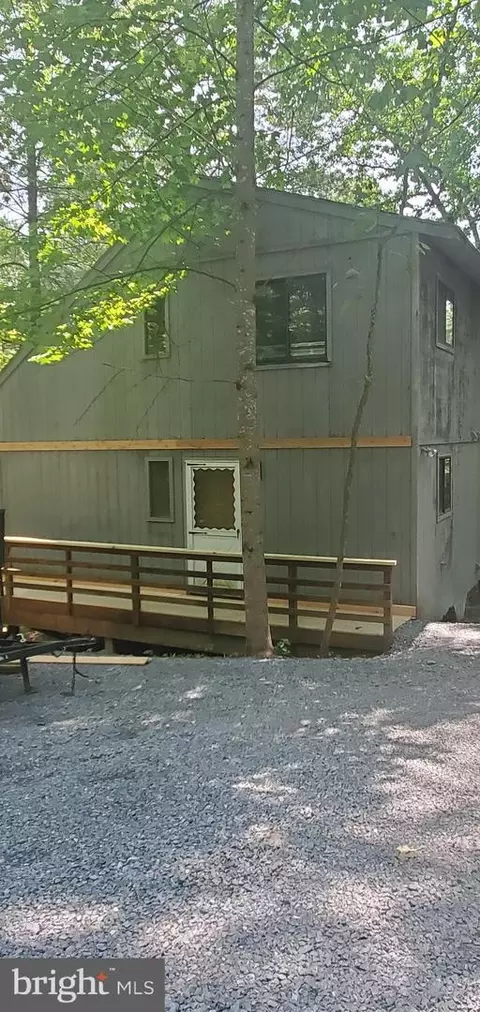 465 Cottonwood Dr, Mount Jackson, VA 22842
