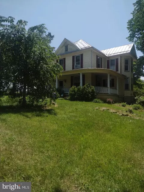 164 Zion Church Rd, Maurertown, VA 22644