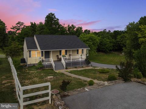348 Wise Ave, Strasburg, VA 22657