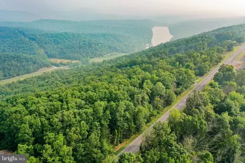 20 Supinlick Ridge Road, Mount Jackson, VA 22842