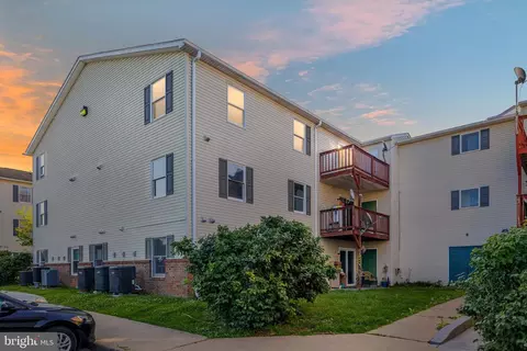 1284 B9 Ox Rd, Woodstock, VA 22664