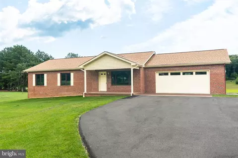 75 Hillcrest Rd, Edinburg, VA 22824