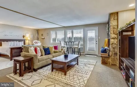 1814 Fairway Dr #315, Basye, VA 22810