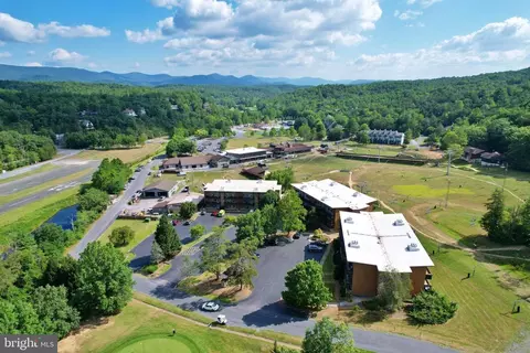 1814 Fairway, Basye, VA 22810
