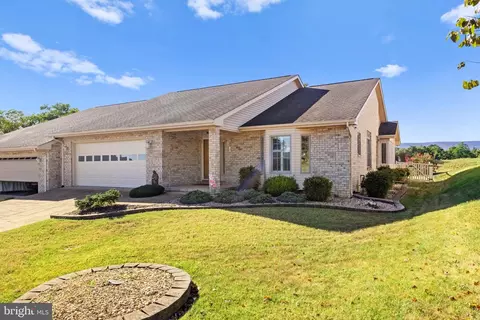 619 Kestrel Ct, Woodstock, VA 22664