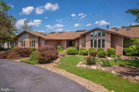 721 Battlefield Bluff Dr, New Market, VA 22844