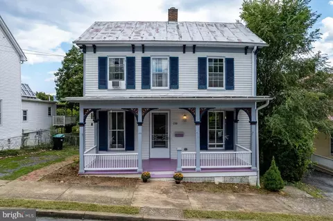 230 Church St N, Woodstock, VA 22664