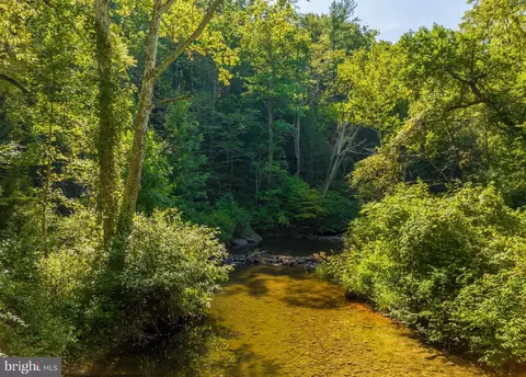 228 Siberts Rd, Fort Valley, VA 22652