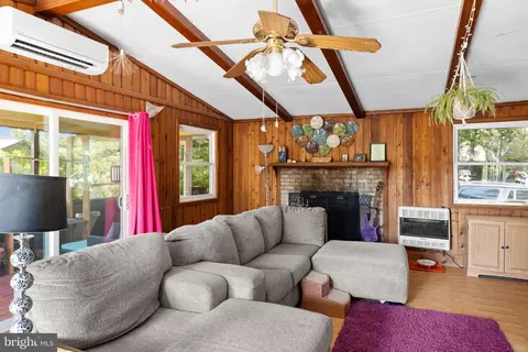 217 Pheasant Dr, Basye, VA 22810 photo 9