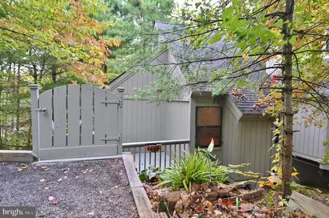 266 A Spitz #83A, Basye, VA 22810