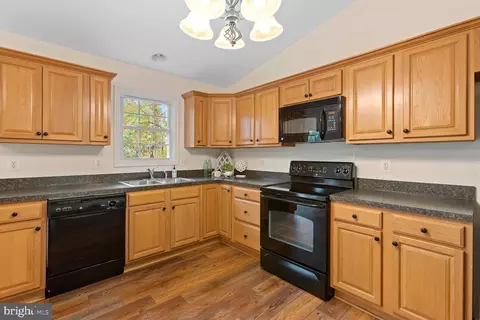 64 Maple Ave, Mount Jackson, VA 22842 photo 9
