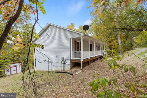 64 Maple Ave, Mount Jackson, VA 22842 photo 3