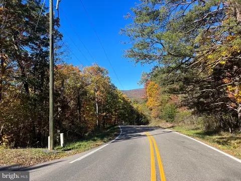 32 Orkney Grade, Basye, VA 22810 photo 3