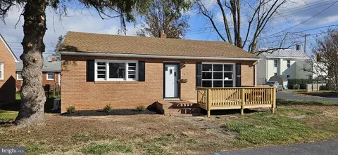 489 Brown St, Strasburg, VA 22657