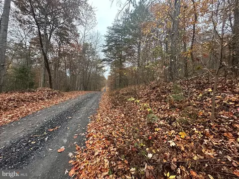 369 Crosswoods Drive, Fort Valley, VA 22652