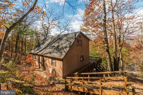 874 Fairway Dr, Basye, VA 22810