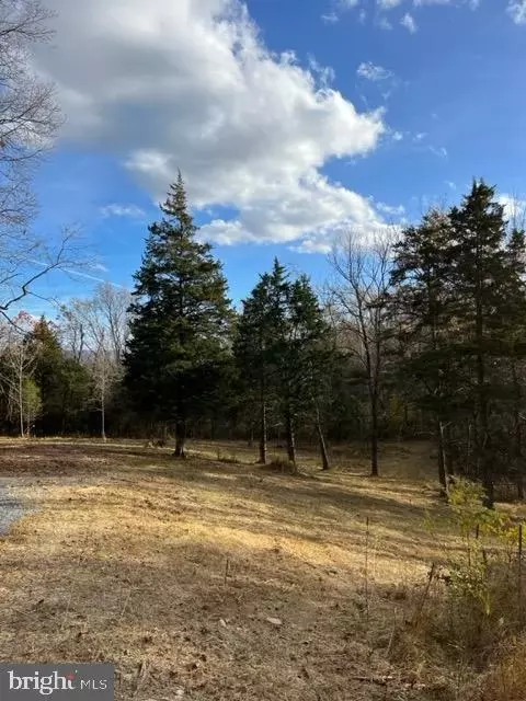 Hampstead Court, Maurertown, VA 22644