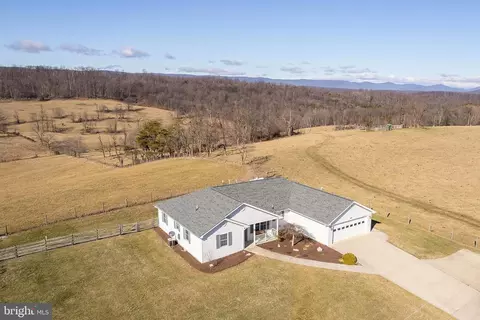 825 Graveltown Rd, Quicksburg, VA 22847