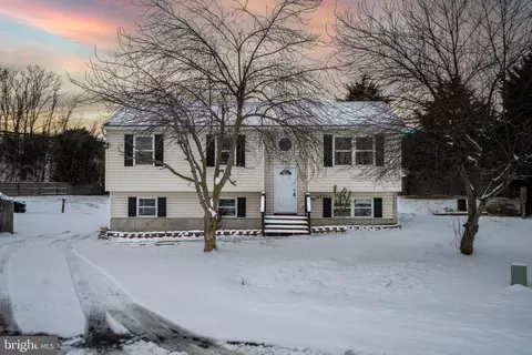 56 Koy Ct, Strasburg, VA 22657