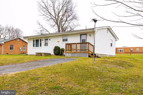 139 Shenandoah St, Mount Jackson, VA 22842 photo 3