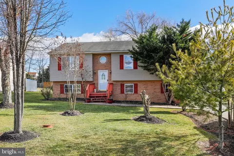 227 Wise Ave, Strasburg, VA 22657